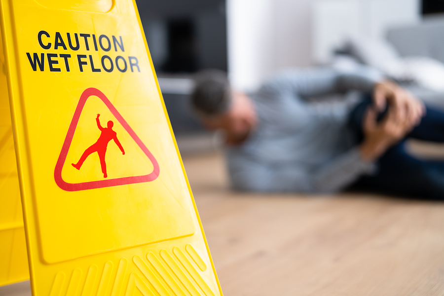 wet floor sign- slip and fall injury lawyer - knapp injury law - tampa personal injury